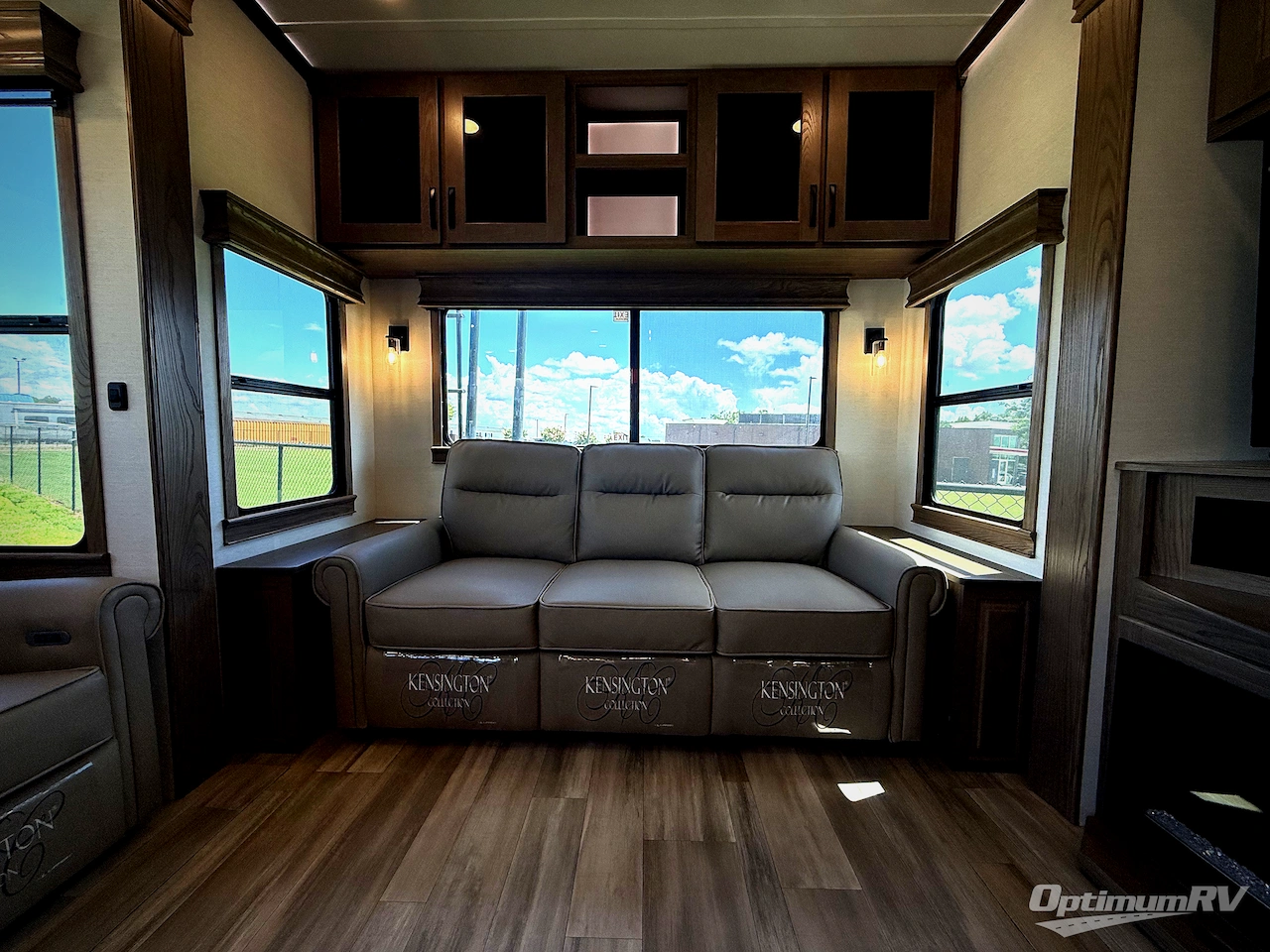 2024 Alliance Paradigm 310RL Photo 7