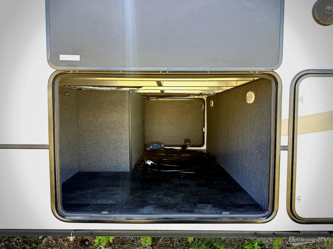 2024 Alliance Paradigm 310RL Photo 18