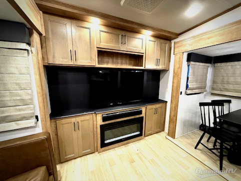 2024 Keystone Arcadia Super Lite 294SLRD RV Photo 3