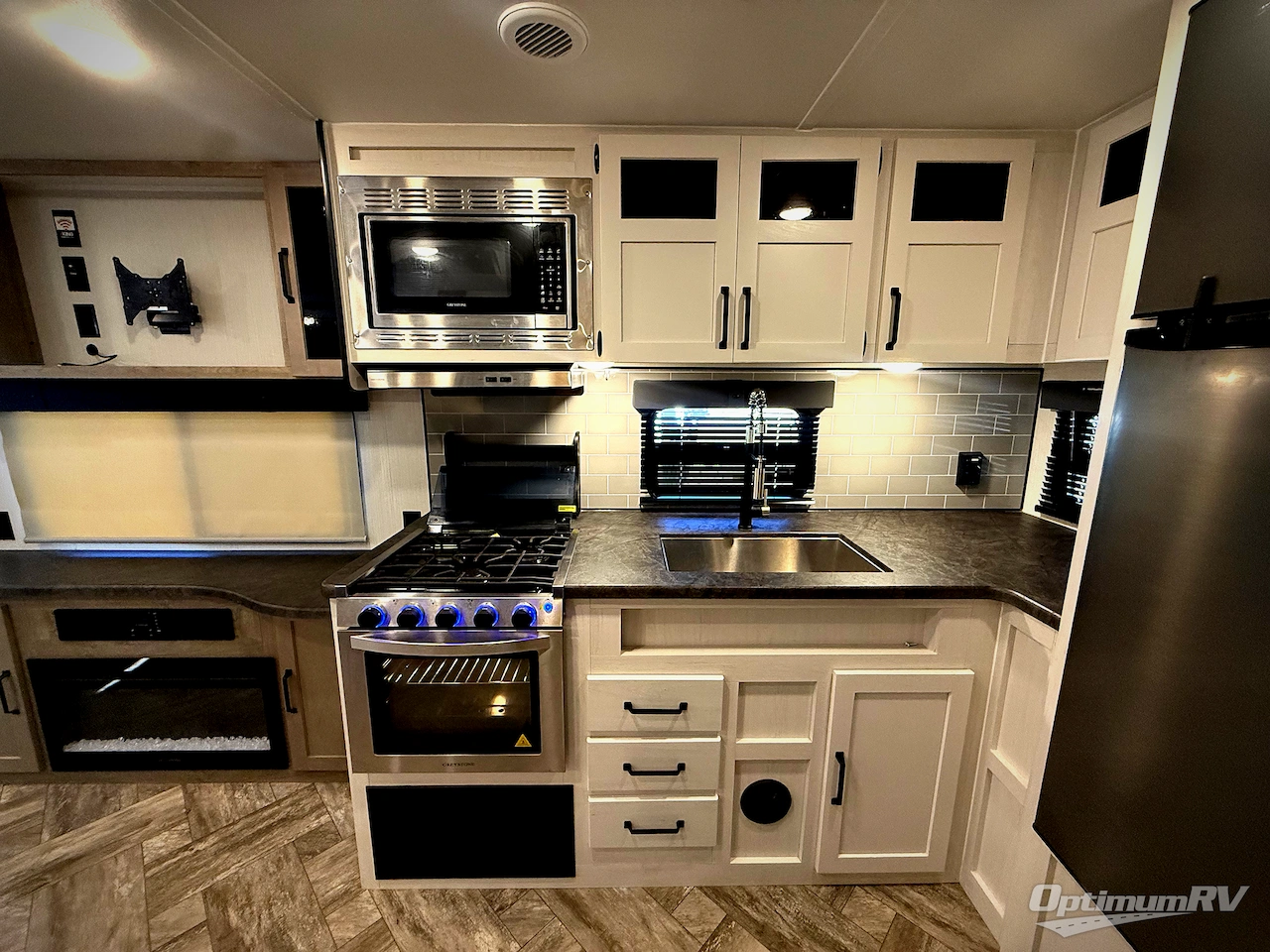 2023 Palomino Puma 28RKQS Photo 8