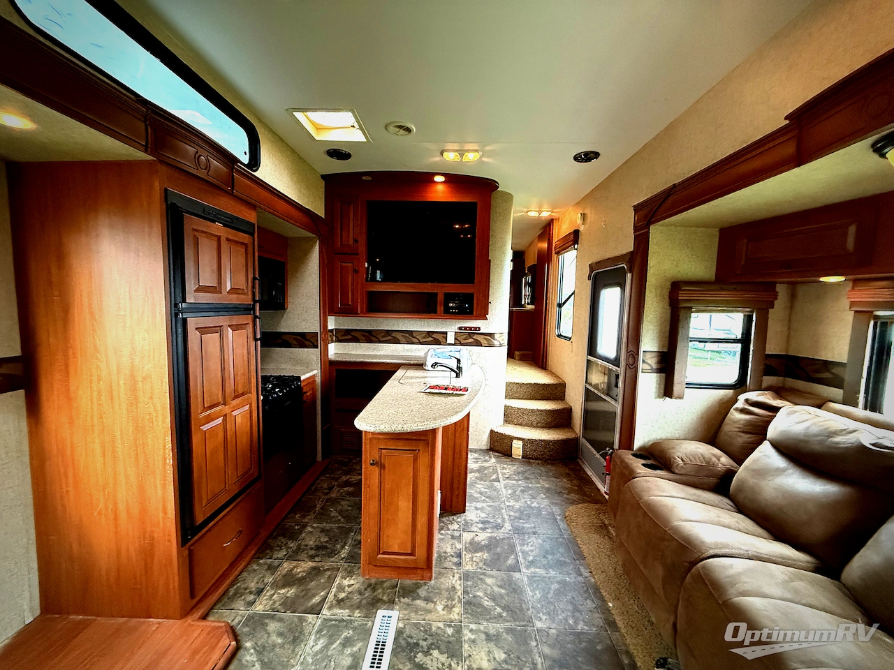 2012 Heartland Cyclone 3950 Photo 5