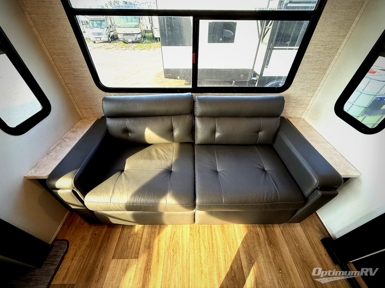 2024 Heartland Bighorn 3215RL Photo 7