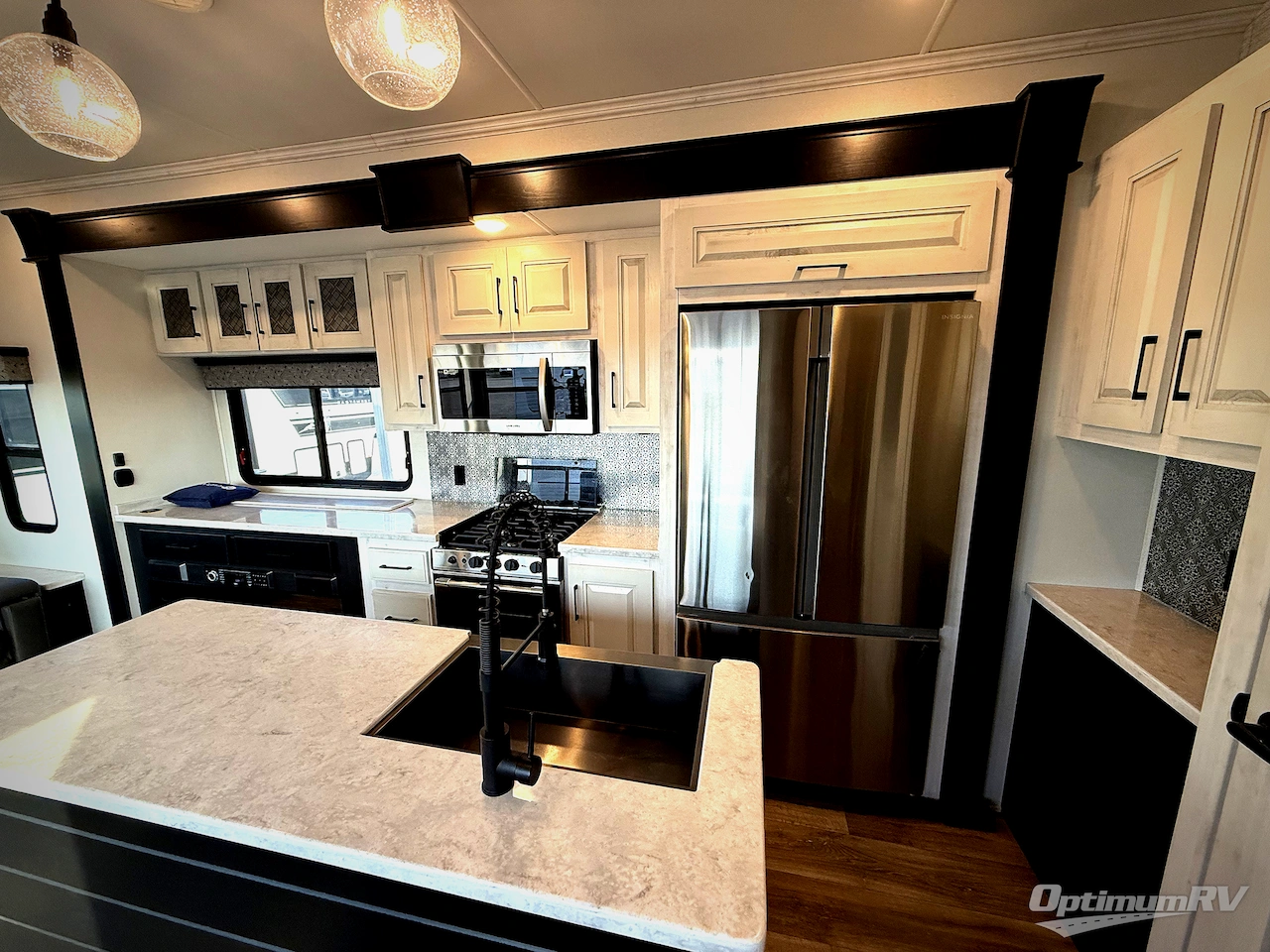 2024 Heartland Bighorn 3215RL Photo 17