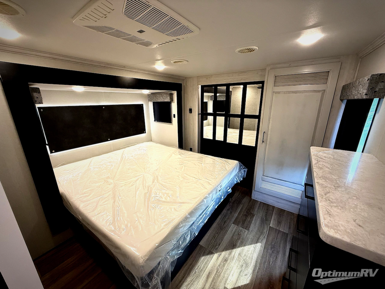 2024 Heartland Bighorn 3215RL Photo 19