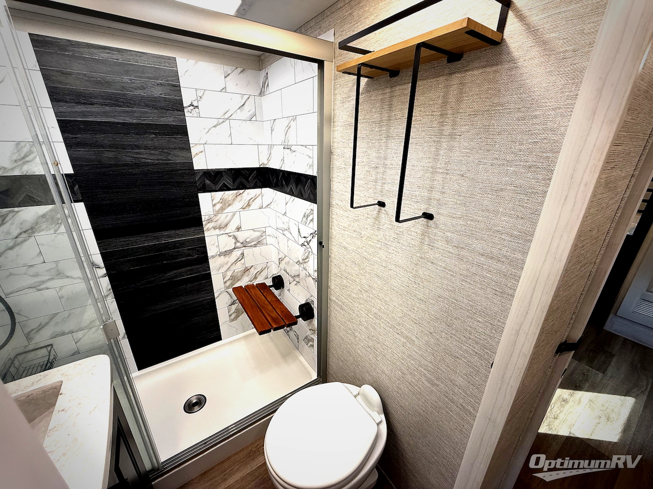 2024 Heartland Bighorn 3215RL Photo 24