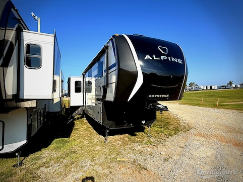 New 2026 Keystone RV Alpine Avalanche Edition 379MB Featured Photo