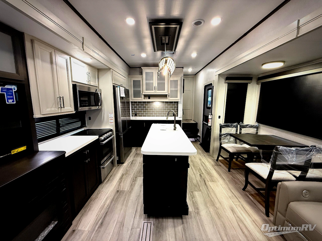 2026 Keystone Alpine Avalanche Edition 390DS Photo 3