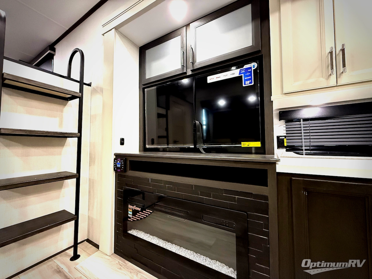 2026 Keystone Alpine Avalanche Edition 390DS Photo 7