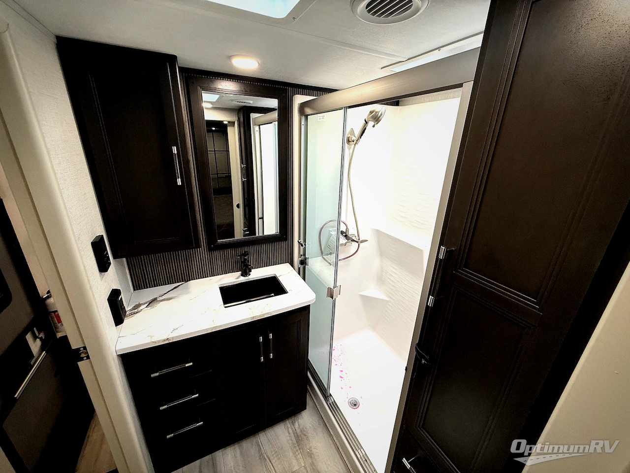 2026 Keystone Alpine Avalanche Edition 390DS Photo 24