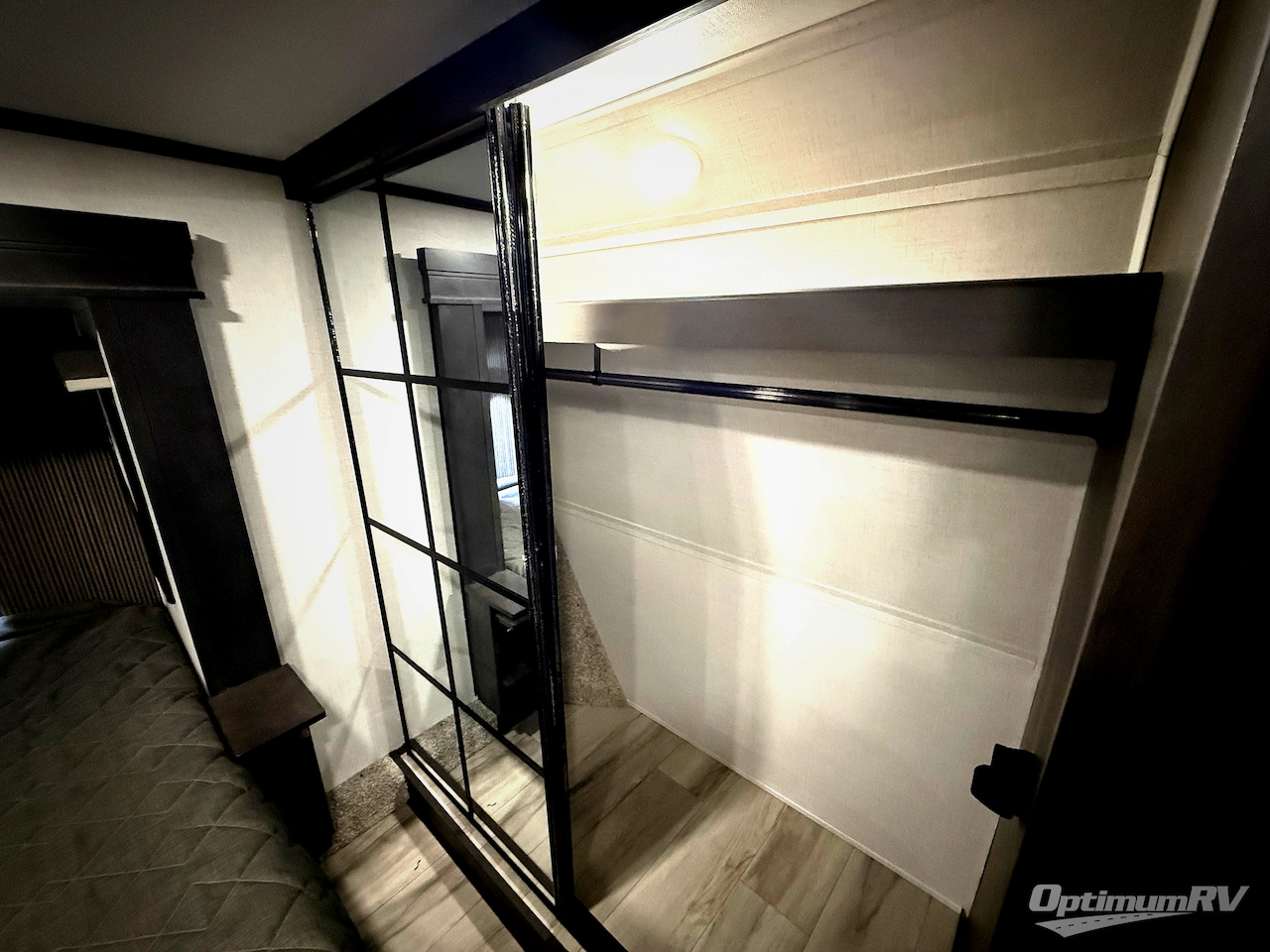 2026 Keystone Alpine Avalanche Edition 390DS Photo 27