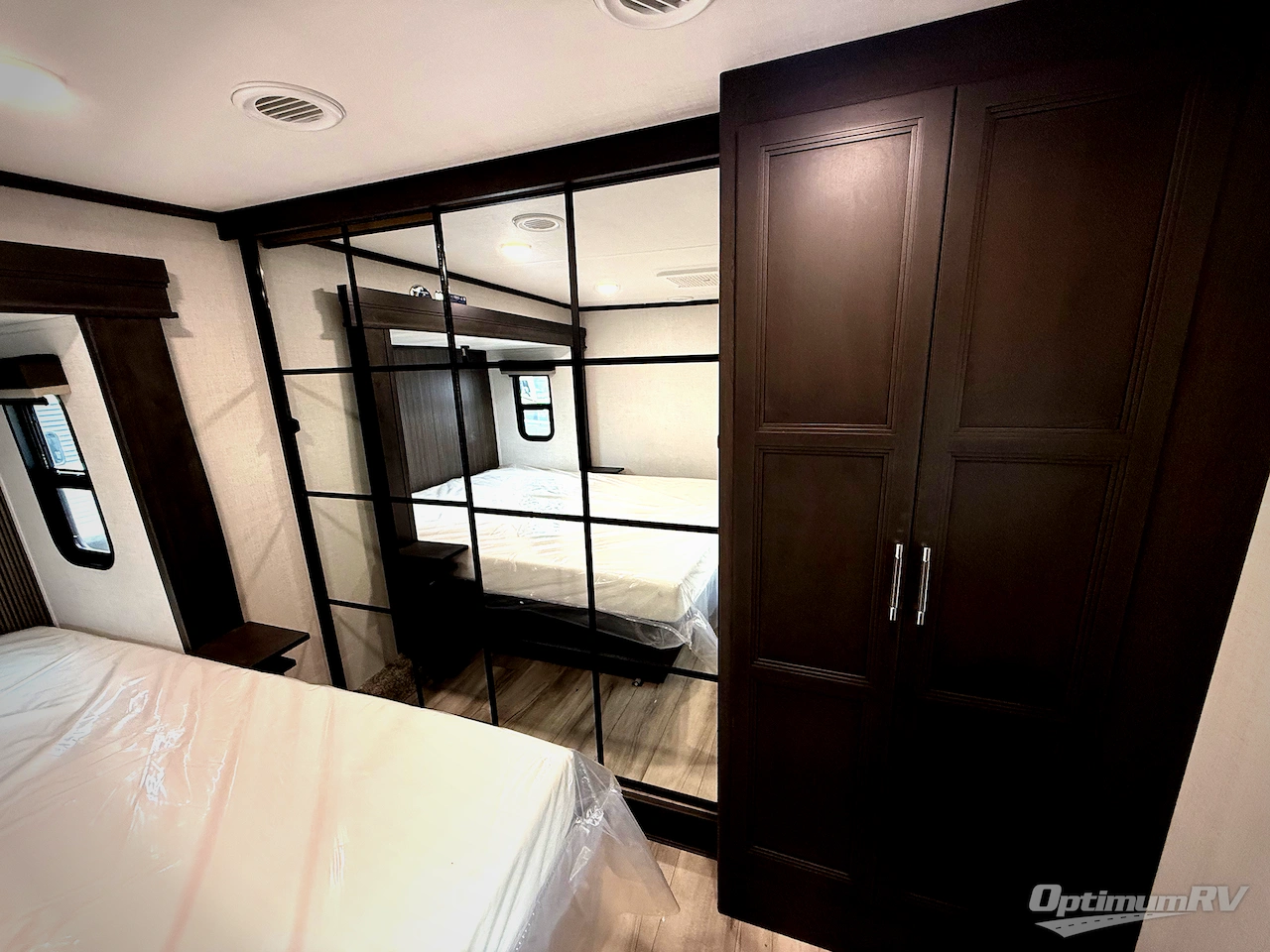 2026 Keystone Alpine Avalanche Edition 390DS Photo 20