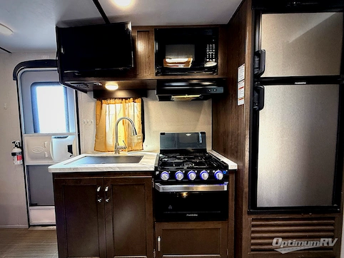 2019 Keystone Passport 175BH Express RV Photo 2