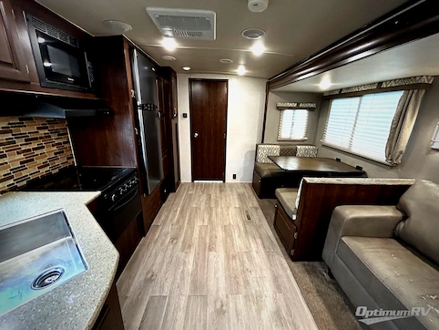 2018 Palomino SolAire Ultra Lite 251RBSS RV Photo 2