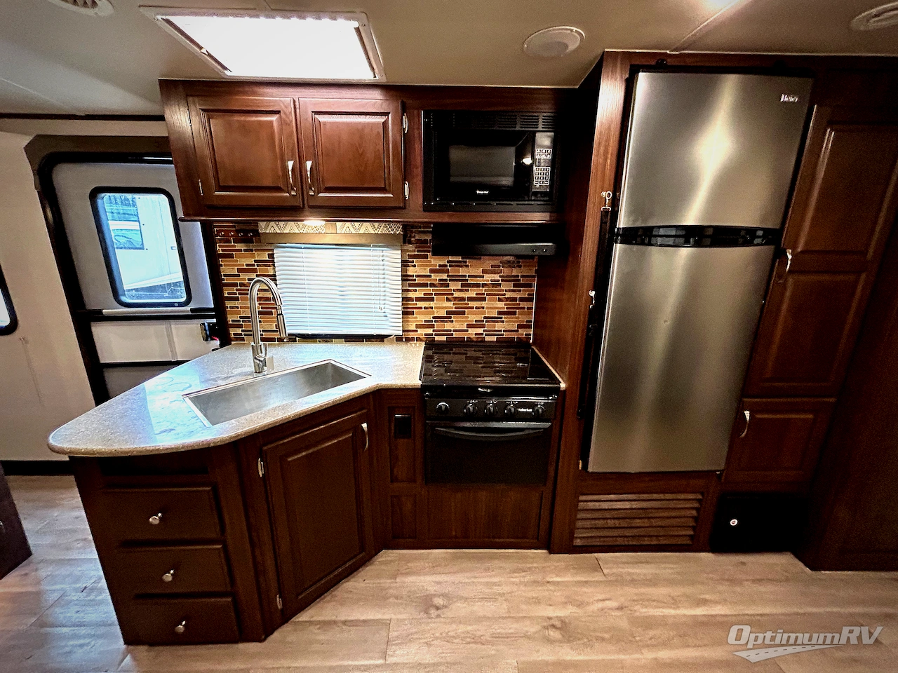 2018 Palomino SolAire Ultra Lite 251RBSS Photo 5