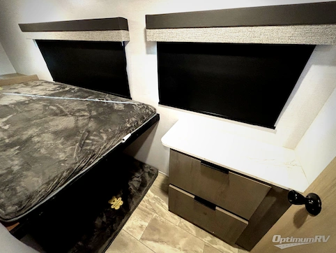 2025 Dutchmen Kodiak 241BHSL RV Photo 3