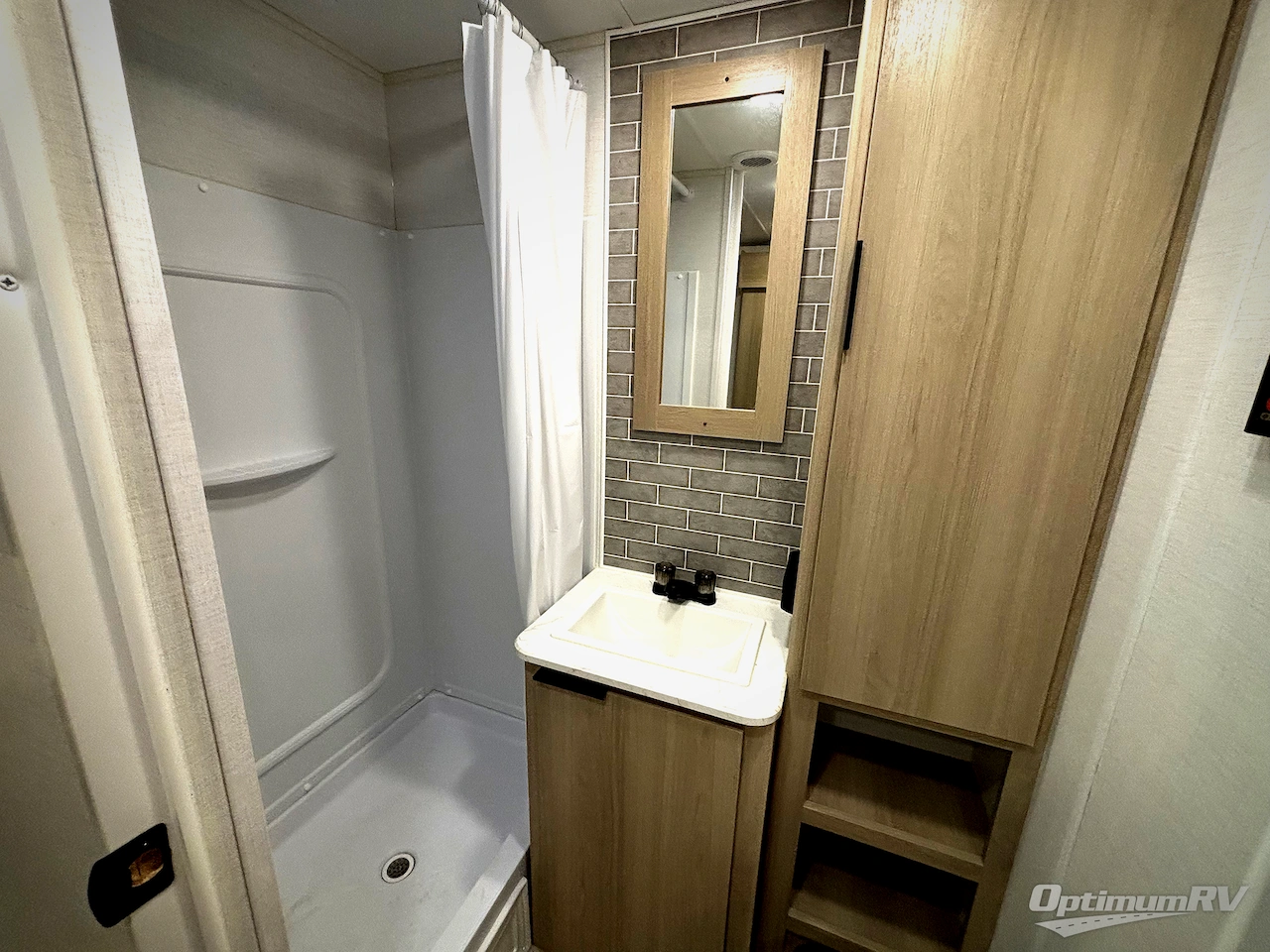 2025 Dutchmen Kodiak 241BHSL Photo 11