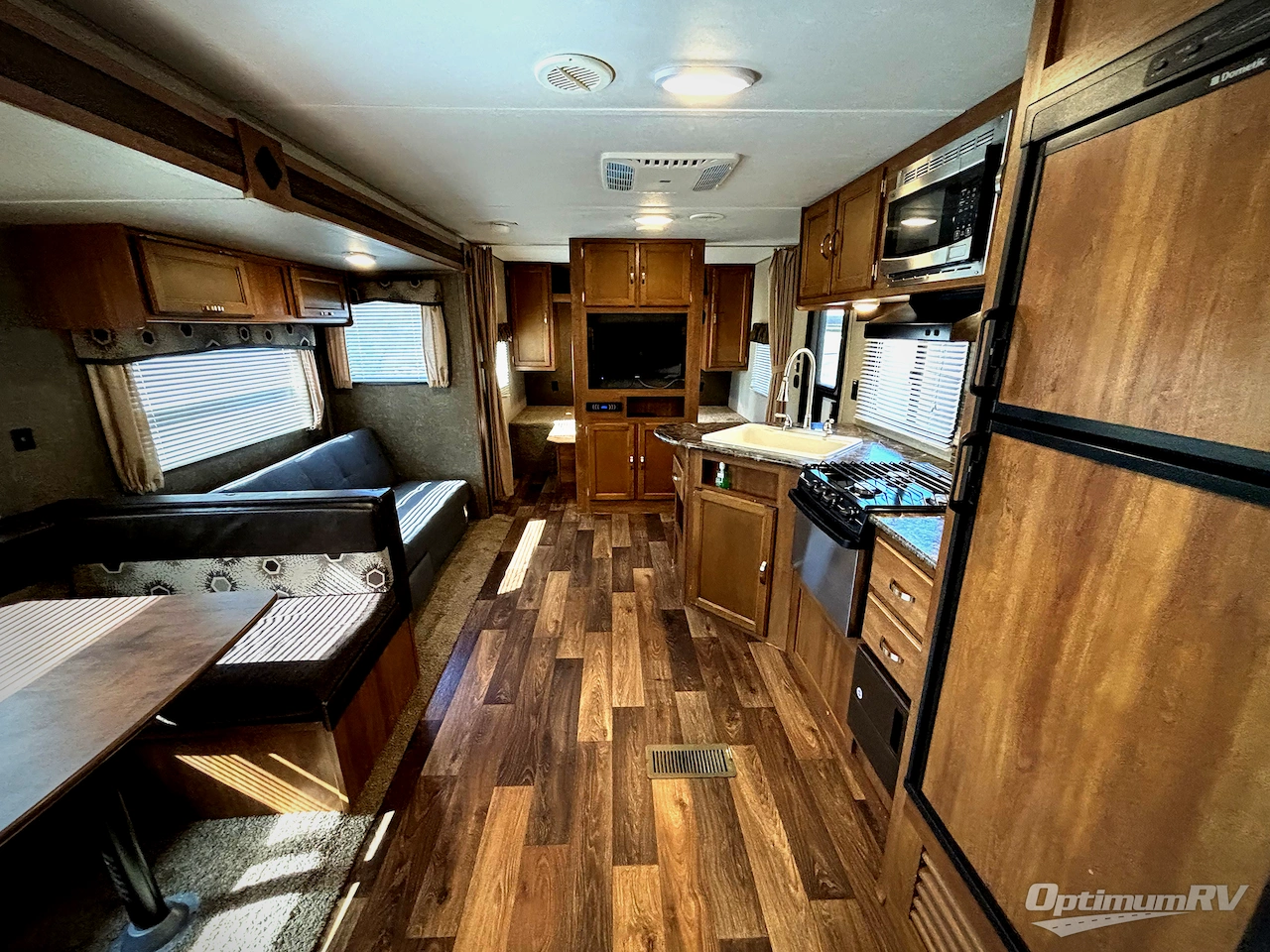 2017 Keystone Summerland 2820BH Photo 4