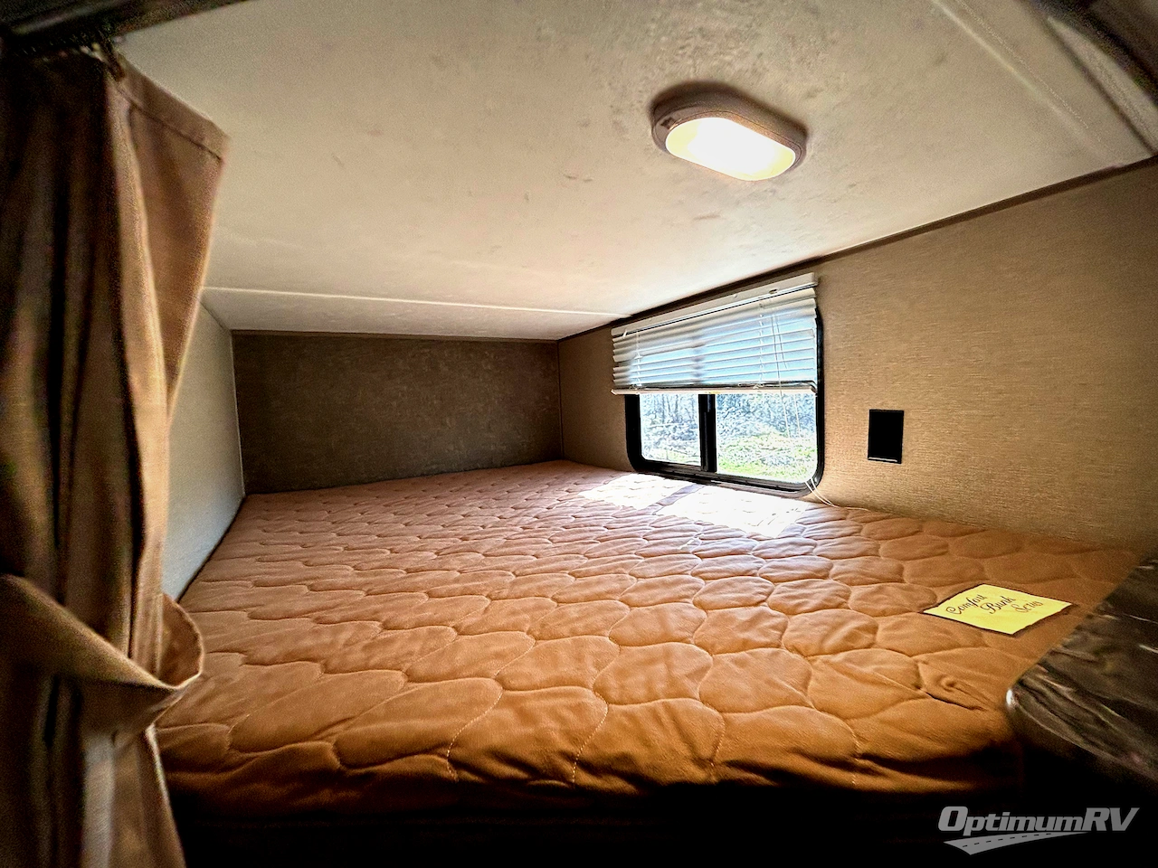 2017 Keystone Summerland 2820BH Photo 12