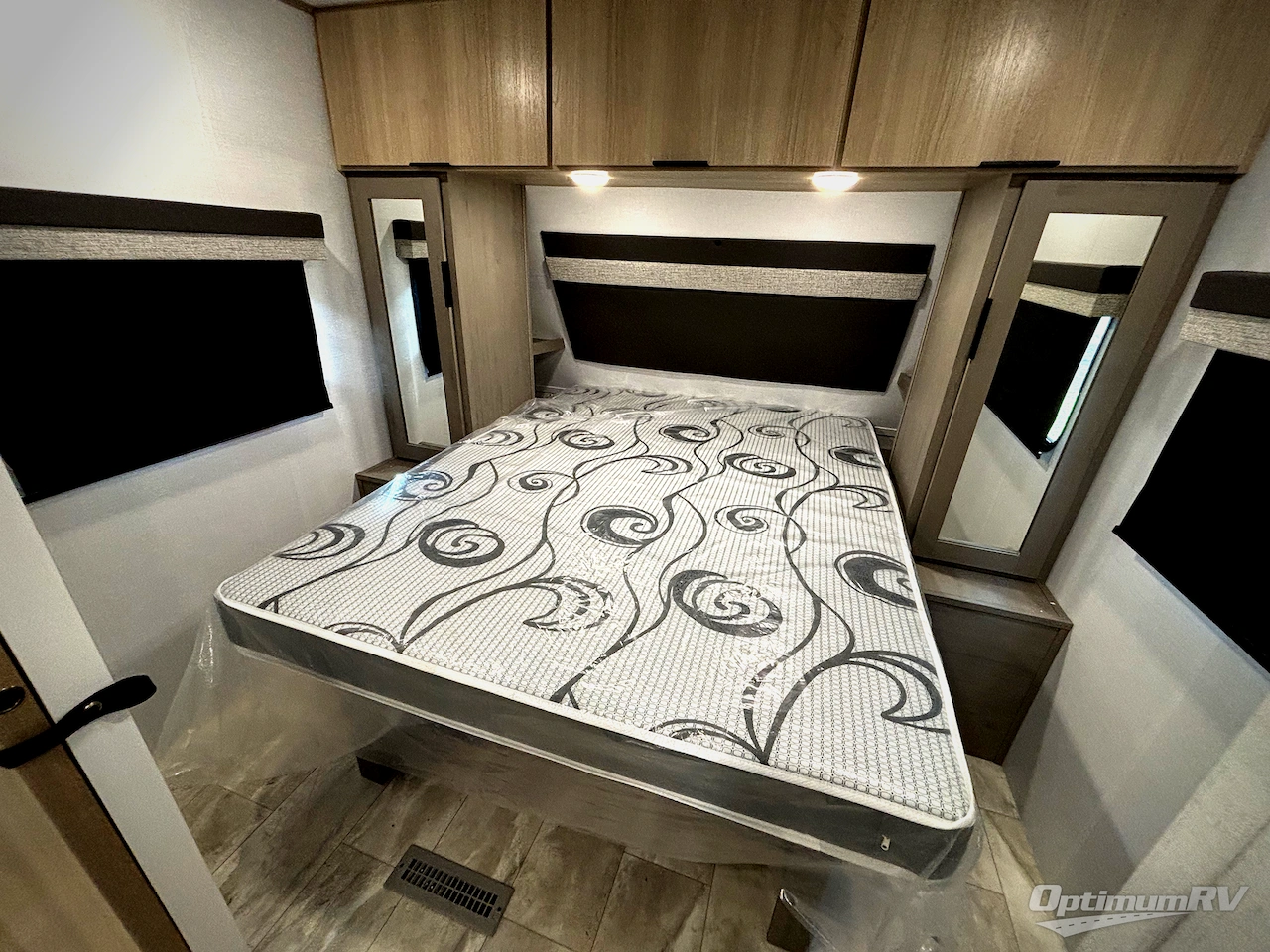 2025 Dutchmen Kodiak 270BHSL Photo 7