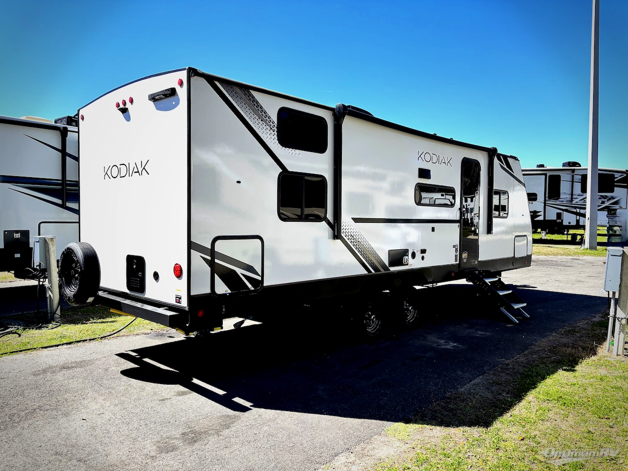 2025 Dutchmen Kodiak 270BHSL Photo 2