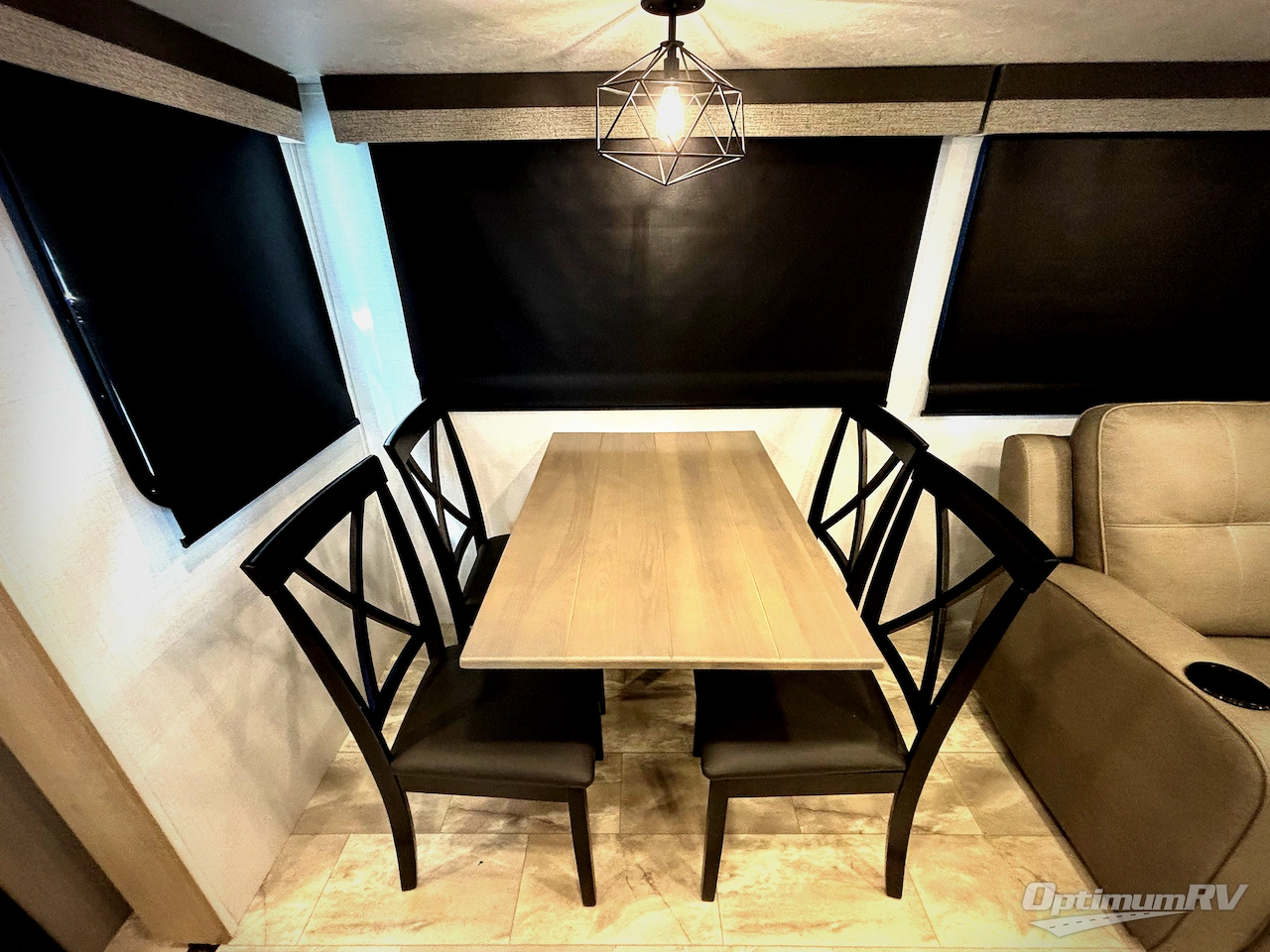 2025 Dutchmen Kodiak Ultimate 3371FLSL Photo 11