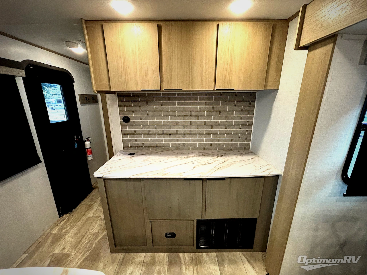 2025 Dutchmen Kodiak Ultimate 3371FLSL Photo 12