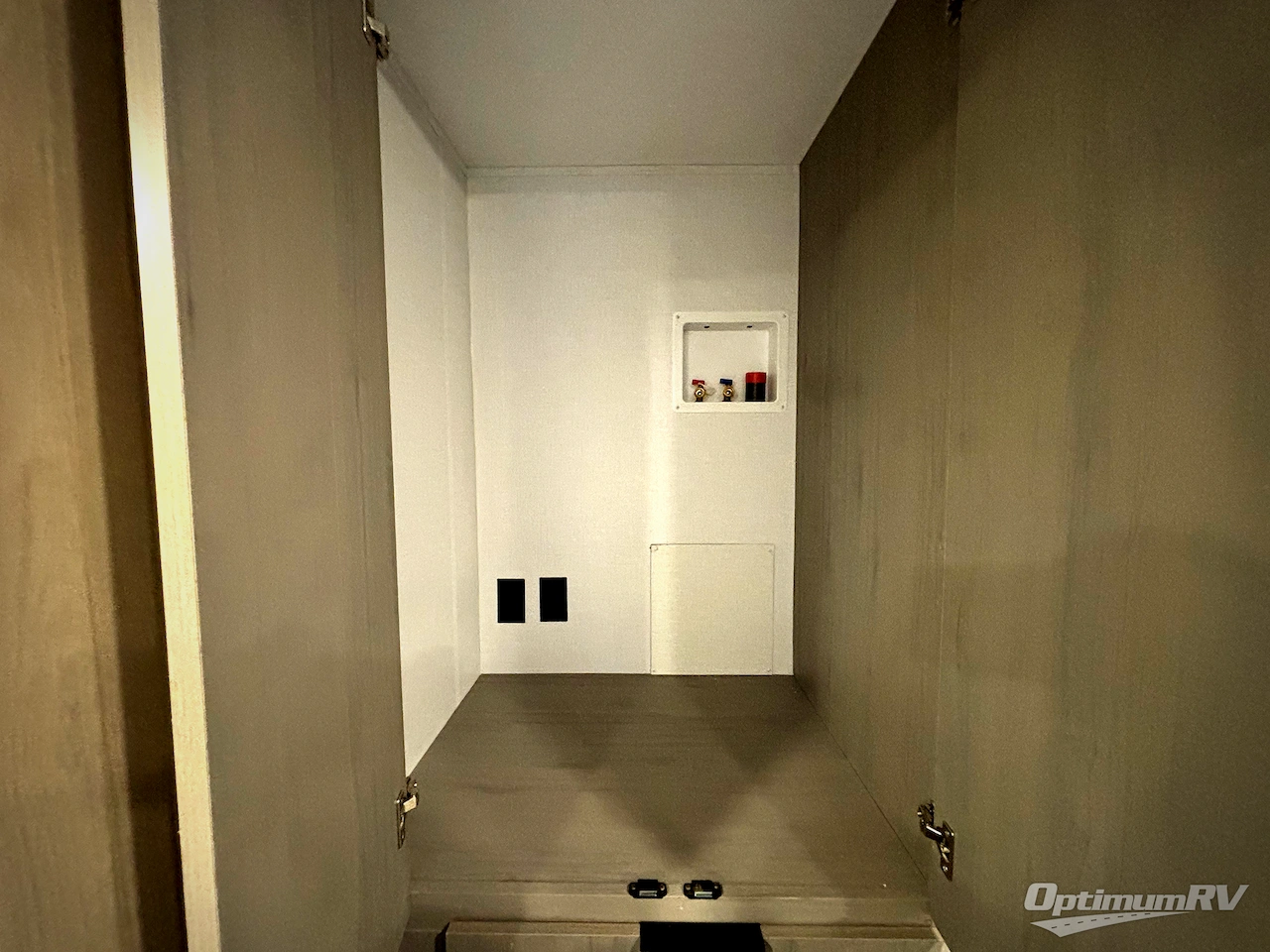 2025 Dutchmen Kodiak Ultimate 3371FLSL Photo 18