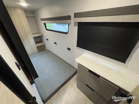 2025 Dutchmen Kodiak 308BHSL RV Photo 4