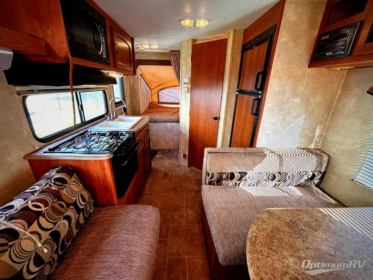 2011 Coachmen Freedom Express LTZ 17SDX Photo 2