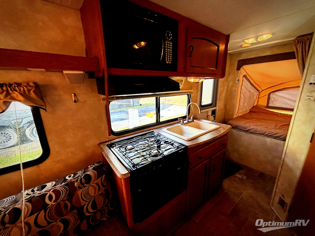 2011 Coachmen Freedom Express LTZ 17SDX Photo 8