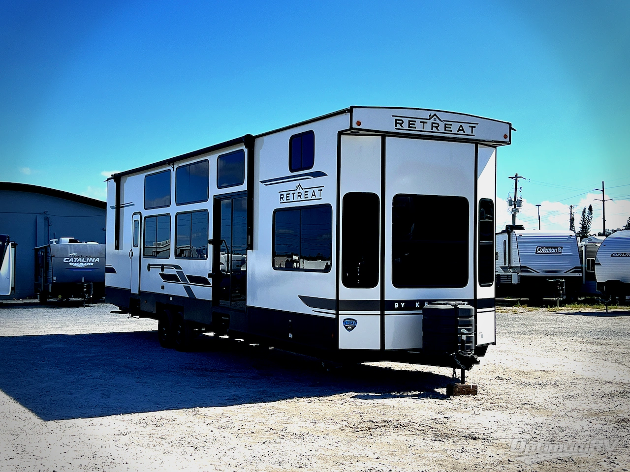 2025 Keystone Retreat 391CLDL Photo 1