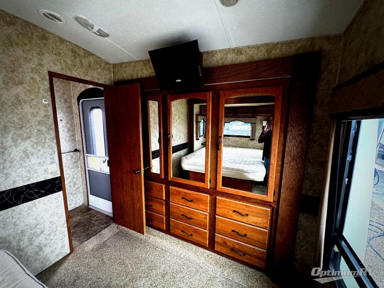 2011 Keystone Montana 3750FL Photo 12