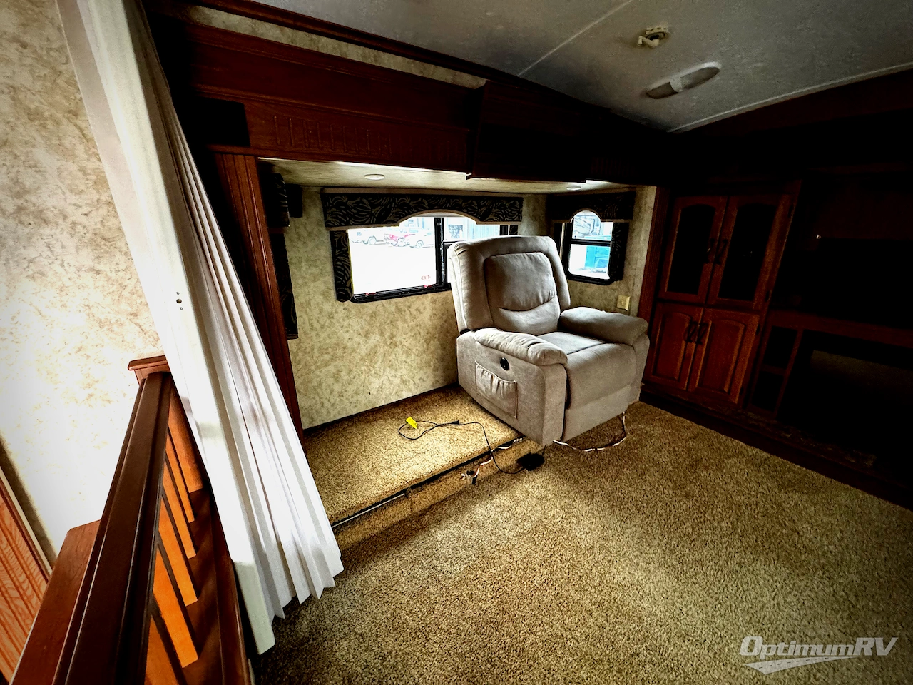 2011 Keystone Montana 3750FL Photo 15