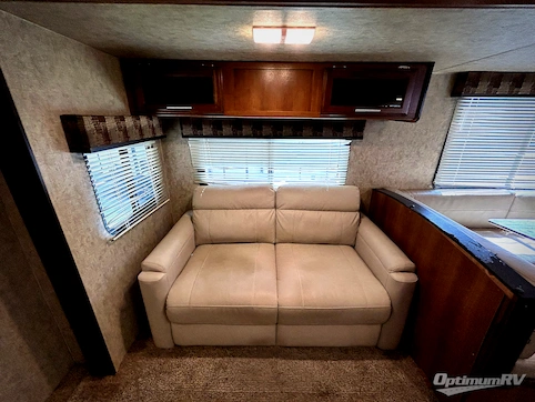 2018 Prime Time Avenger ATI 27DBS RV Photo 4