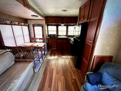 2015 Gulf Stream Conquest 40DEN RV Photo 3