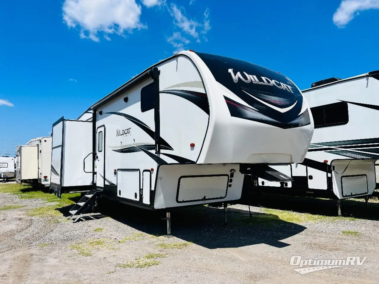 SOLD! - Used 2020 Forest River Wildcat 322RK Fifth Wheel at