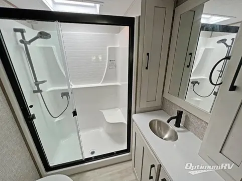 2024 KZ Durango Gold G382MBQ RV Photo 4