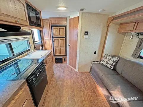 2015 Forest River Flagstaff Classic Super Lite 21FBRS RV Photo 4