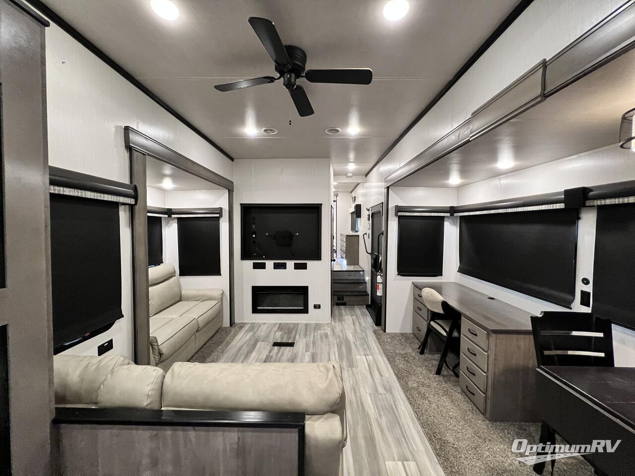 劇レア‼️ Romcouch ドローイング② SOLD! - Used 2022 Forest River Cedar Creek 388RK2 Fifth Wheel at