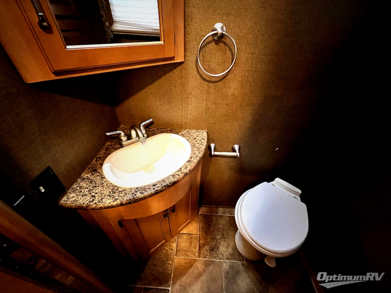 2016 Thor Hurricane 35C Photo 24