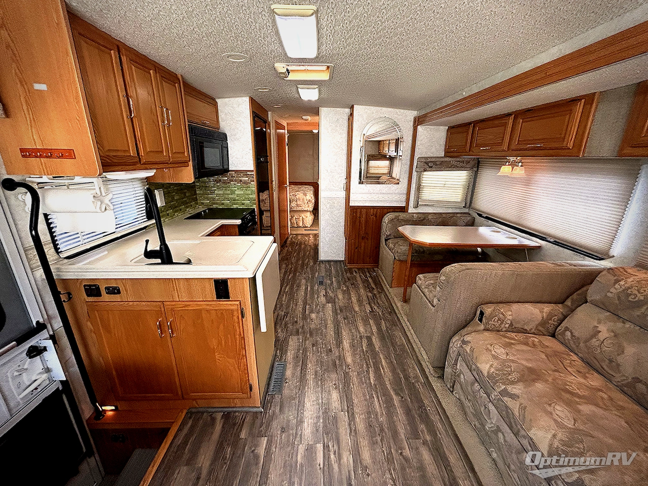 2004 Winnebago Brave 32 V Photo 7