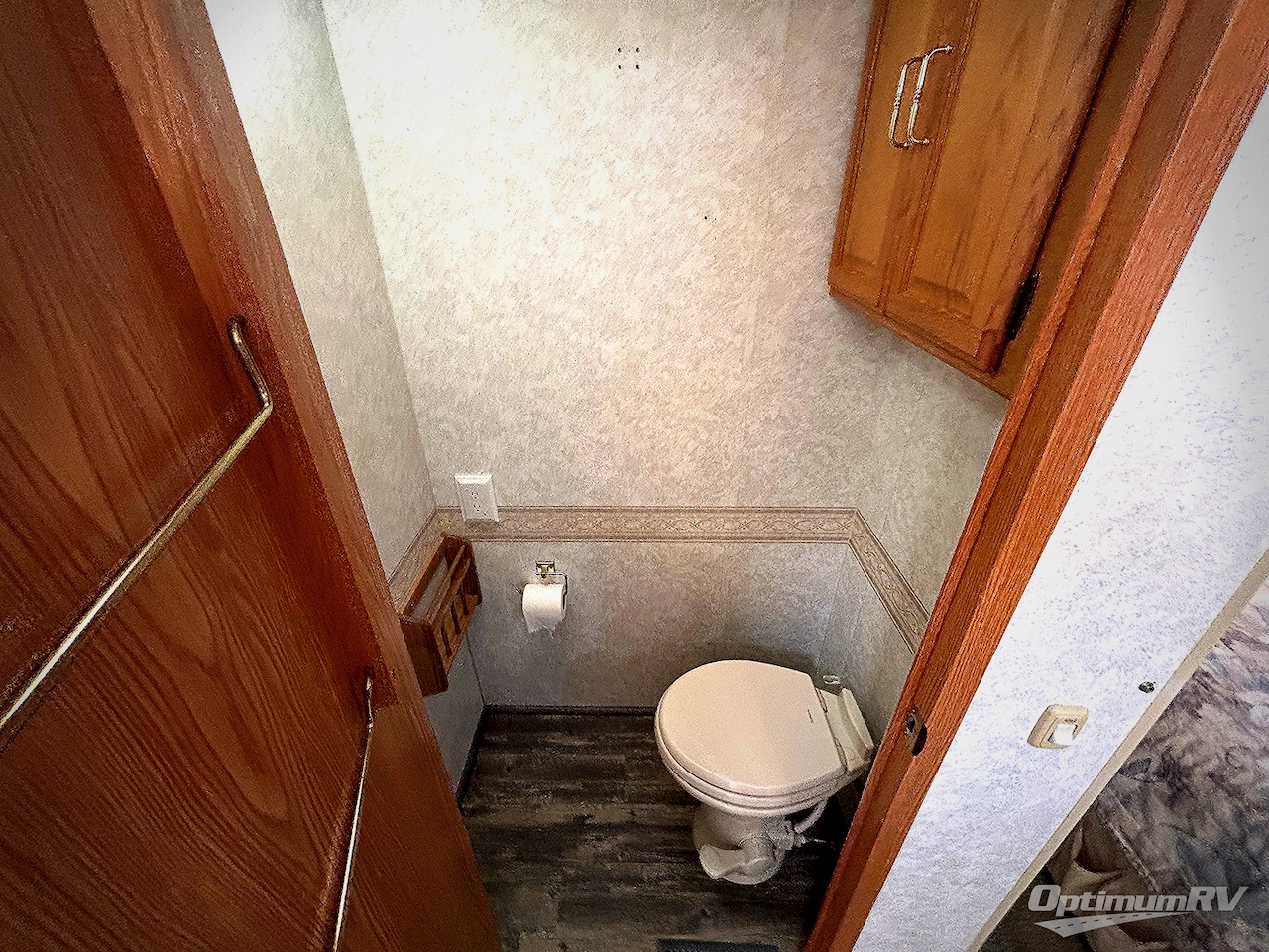 2004 Winnebago Brave 32 V Photo 15