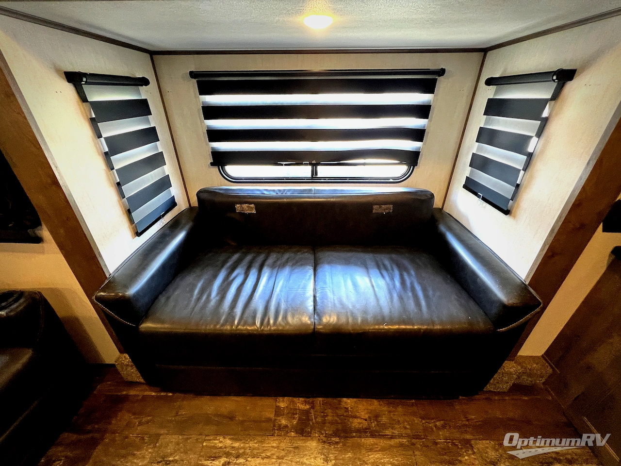 2022 Forest River Sabre 37FLH Photo 6