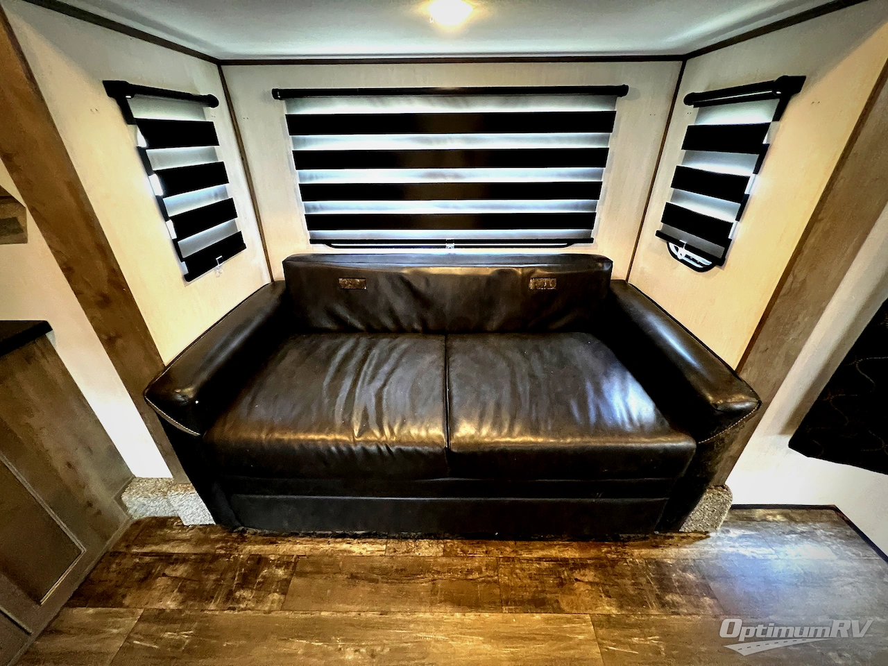 2022 Forest River Sabre 37FLH Photo 10