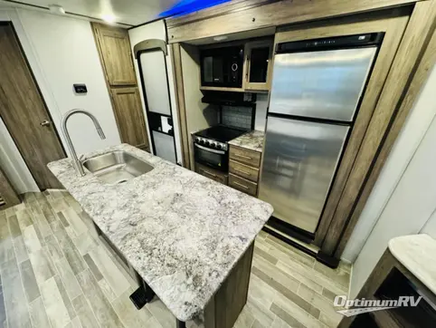 2021 CrossRoads Zinger ZR331BH RV Photo 3