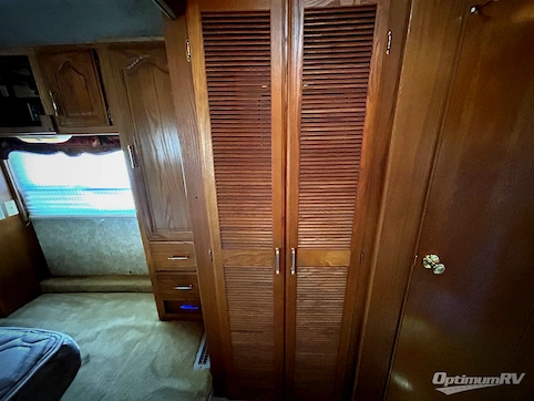 1998 Fleetwood Avion 37FW RV Photo 4