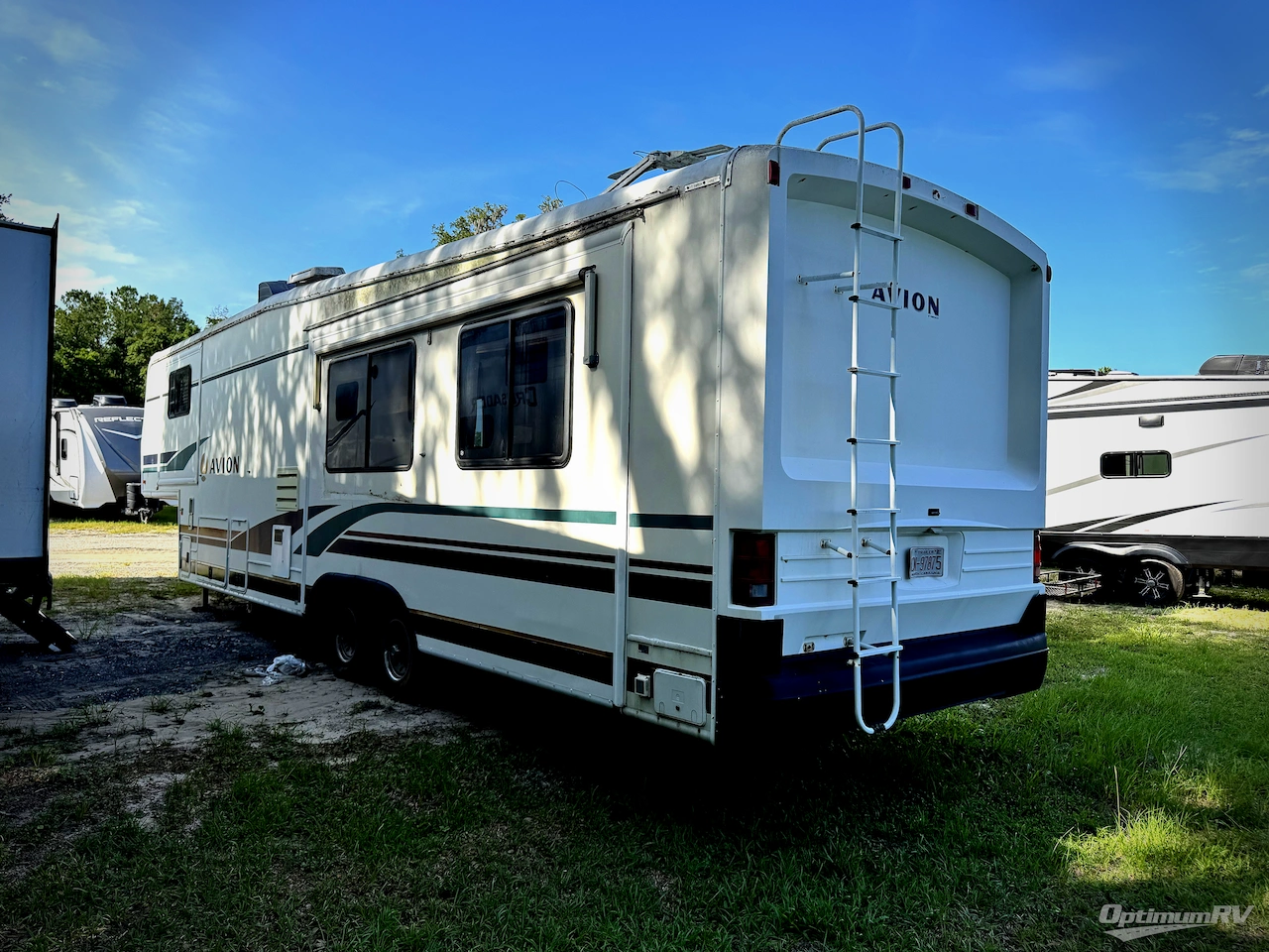1998 Fleetwood Avion 37FW Photo 3