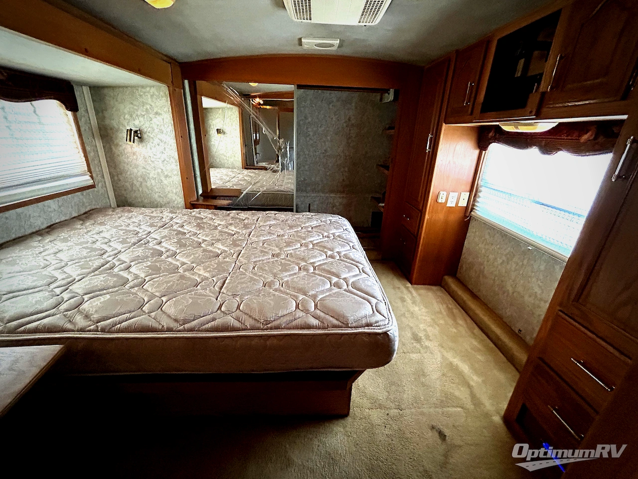 1998 Fleetwood Avion 37FW Photo 8