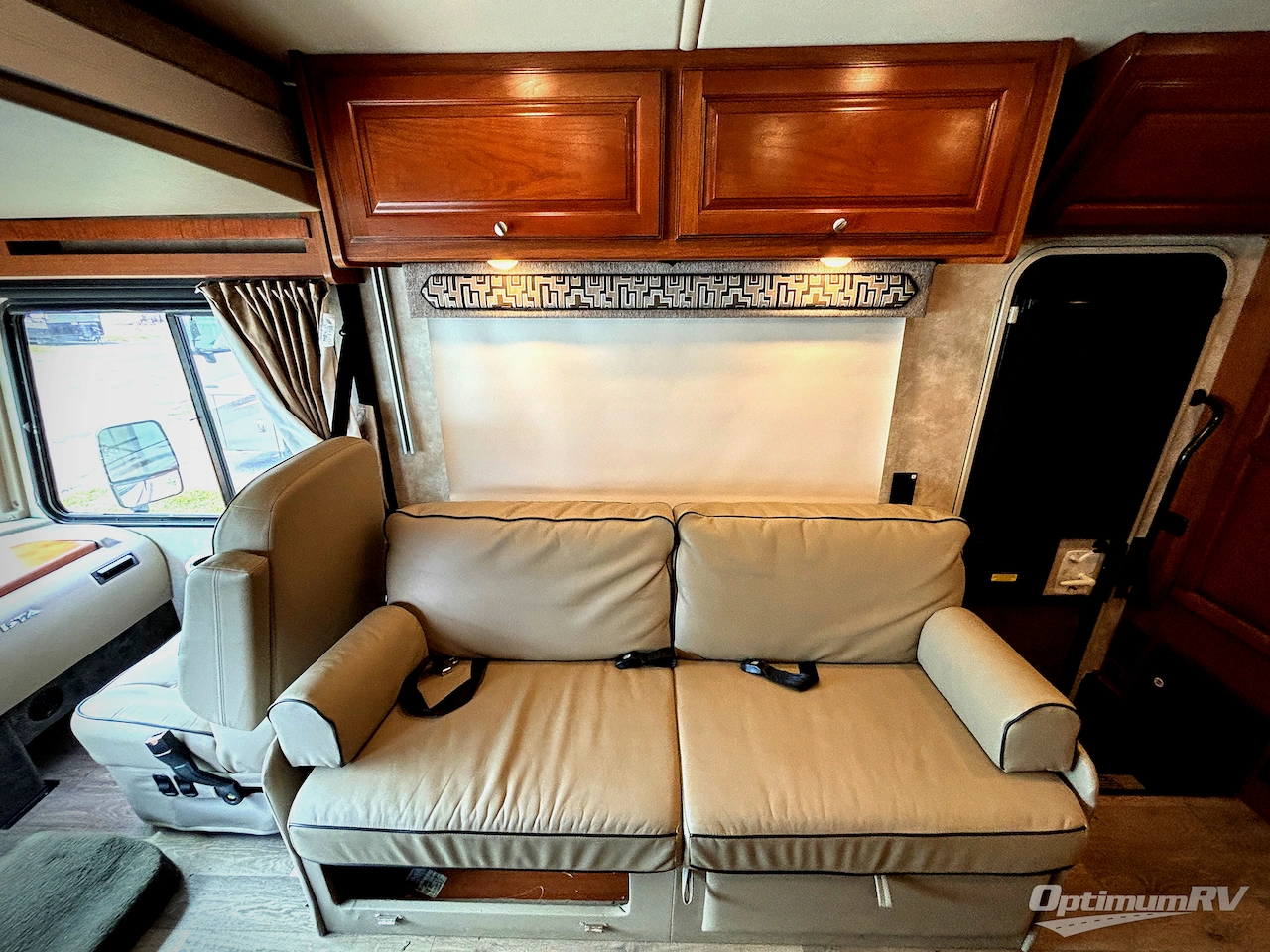 2019 Winnebago Vista 27PE Photo 10