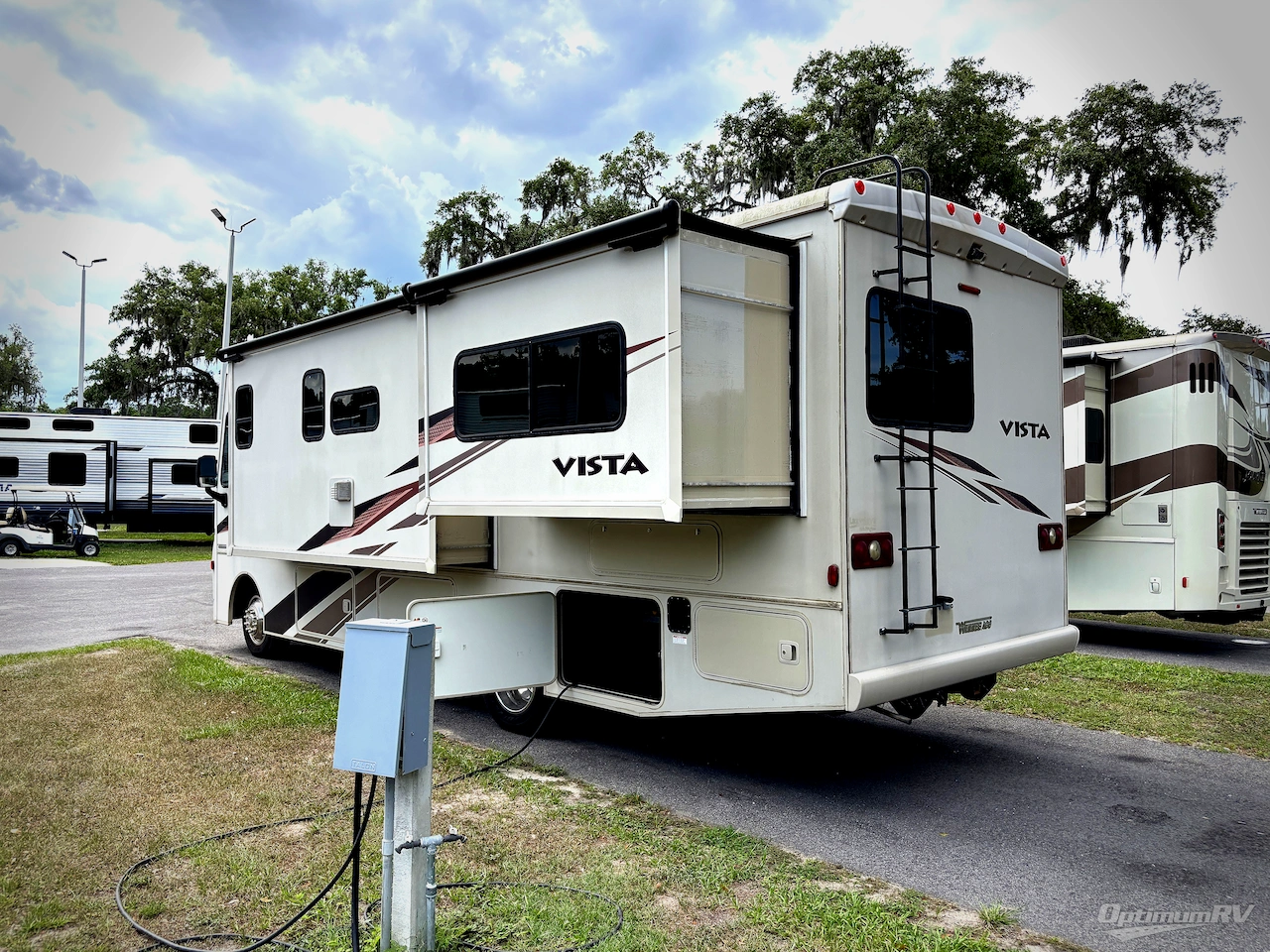 2019 Winnebago Vista 27PE Photo 3